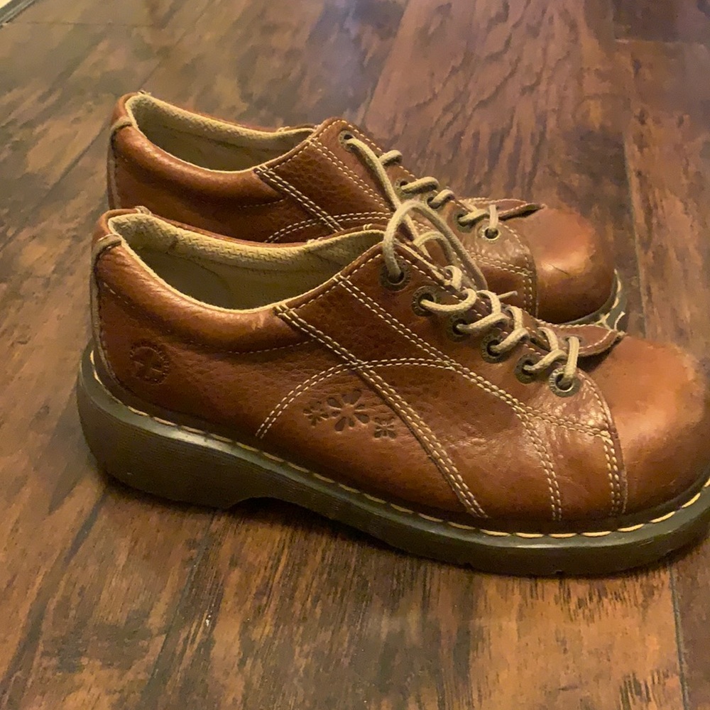 COPY - A nice pair of shoes that have been worn quite a bit, but in good condit…